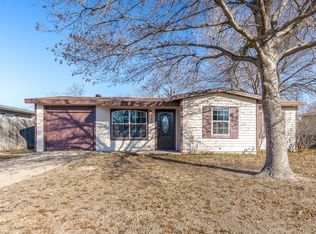 619 Brookfield Dr, Hurst, TX 76053