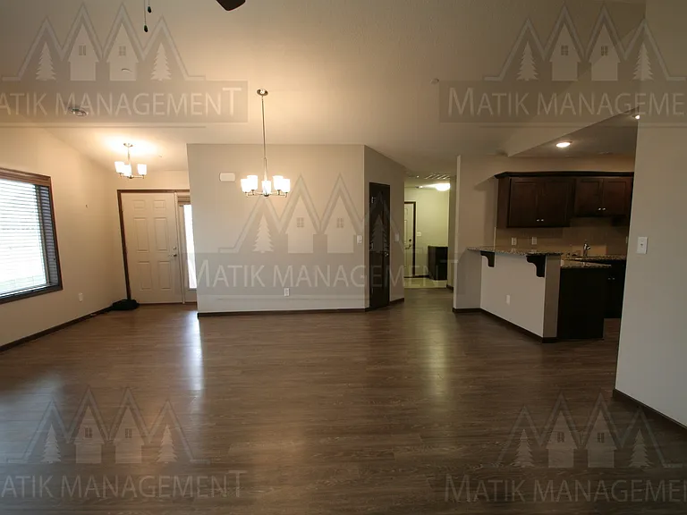2581 Hawk Ridge Ct SE — Photo 11