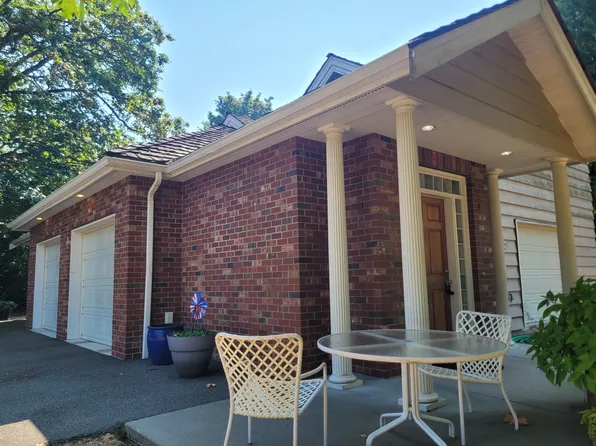 753 SW 201st St, Seattle, WA 98166
