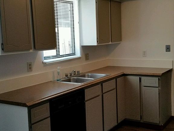 3rd image of 2124 27th Avenue Ct APT 1