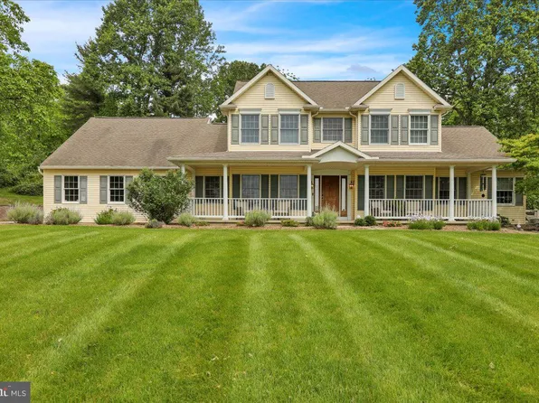 954 Freemansville Rd, Reading, PA 19607