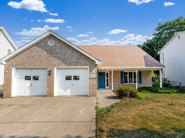 21 Cayuga Ave, Lancaster, NY 14086