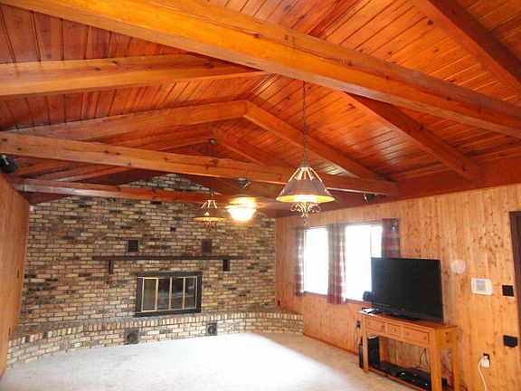 4th image of 2084 Westwood Acres