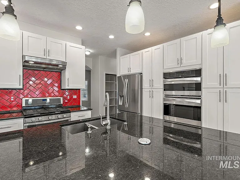13985 W Chatsworth Ct — Photo 13