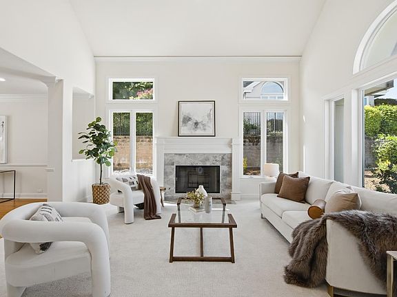 4th image of 21592 Villa Maria Ct