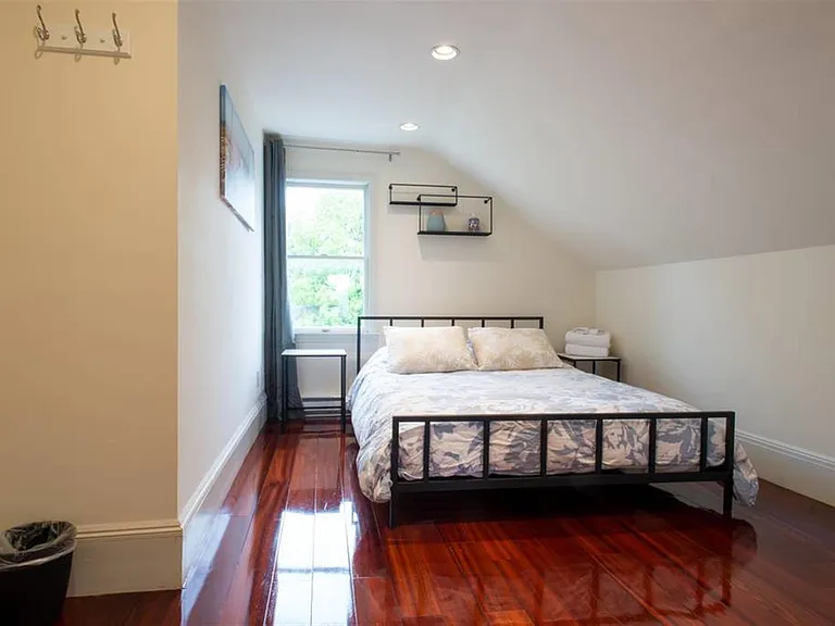 48 Inman St — Photo 11