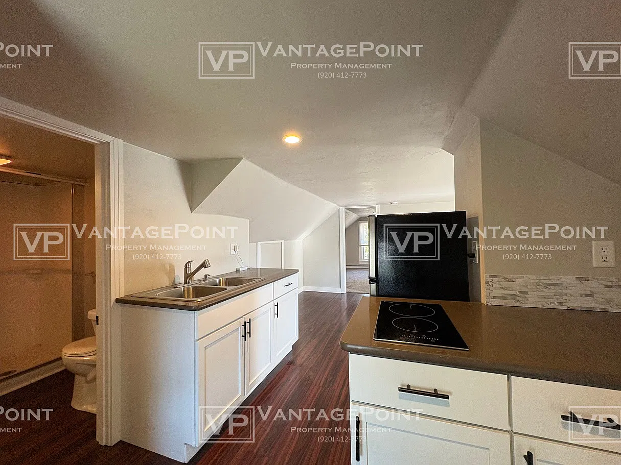111 North Van Buren Street - Upper — Photo 3