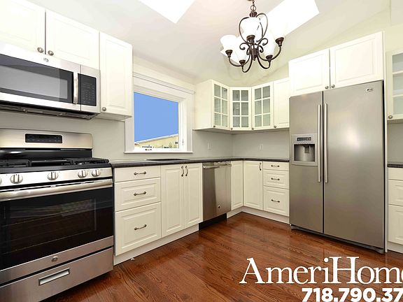 5th image of 88 Lenzie St #1