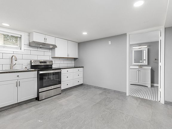 2nd image of 603 18th St #B