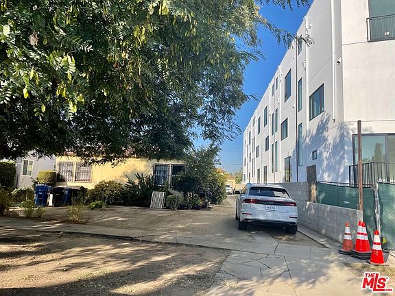 4th image of 1831 S Redondo Blvd
