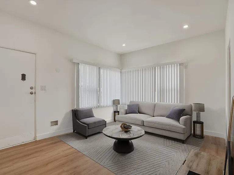 2317-2321 Ocean Park Blvd — Photo 2