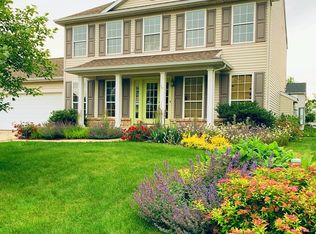 3705 S Falling Leaf Dr SE, Kentwood, MI 49512