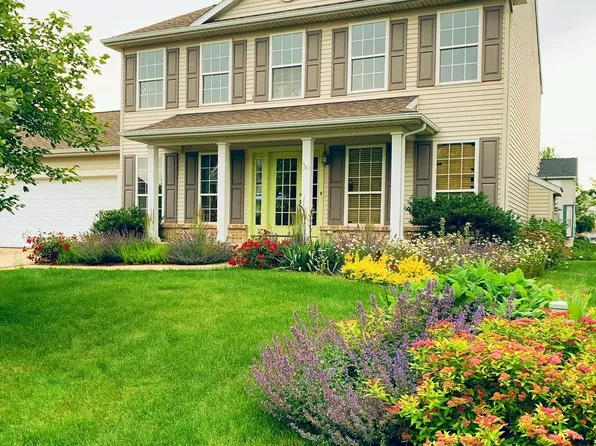 3705 S Falling Leaf Dr SE, Kentwood, MI 49512