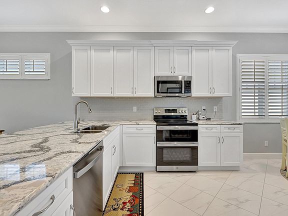 3rd image of 25032 SW Alberti Way