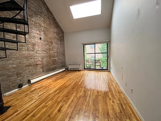 Rented by Village Living Realty | media 2