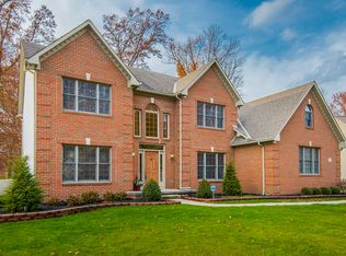 6100 Baneberry Dr, Westerville, OH 43082