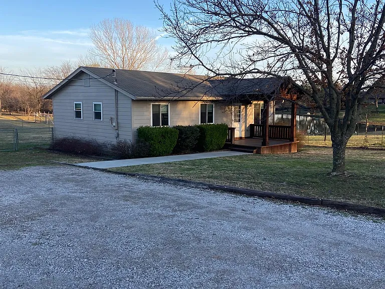 16413 S Rockford Ave E — Photo 1