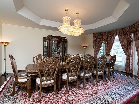 5th image of 8 Shalimar Ct