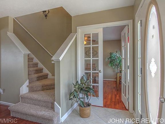 5th image of 439 Greenview Dr