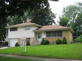 502 S George St, Mount Prospect, IL 60056