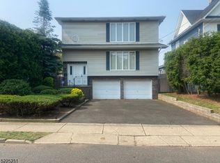 154 E Fort Lee Rd, Bogota, NJ 07603