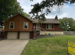 1712 SW 20th St, Blue Springs, MO 64015