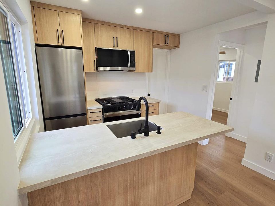 1st image of 1406 W 218th St