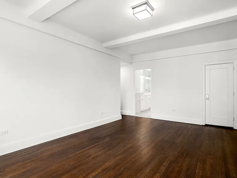 1085 Park Ave #8A — Photo 7