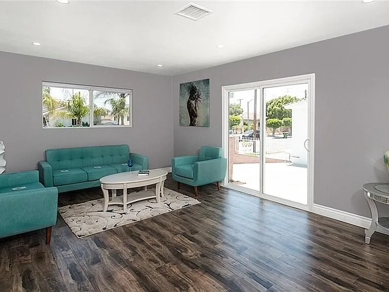 9011 Vena Ave — Photo 4