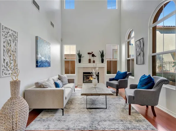 18541 Amalia Ln, Huntington Beach, CA 92648