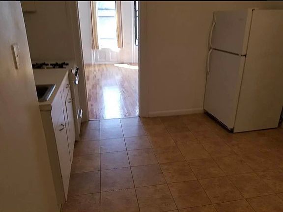 2nd image of 332 E 77th St APT 16