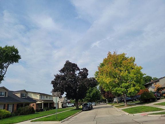 5th image of 659 N Brys Dr