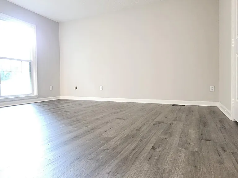303 Woodstar Dr — Photo 18