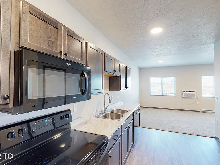 5800 Sunnybrook Plz — Photo 58
