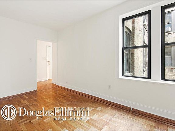 2nd image of 414 W 44th St APT 2E