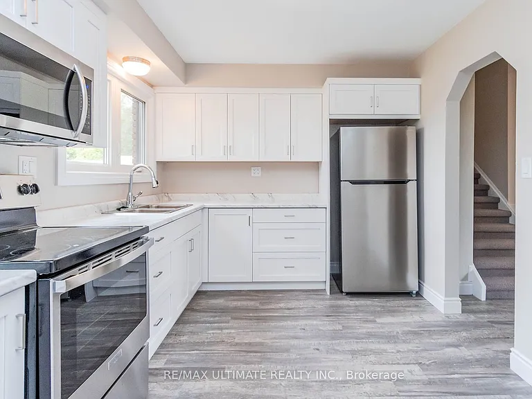 321 Warrington Rd — Photo 15