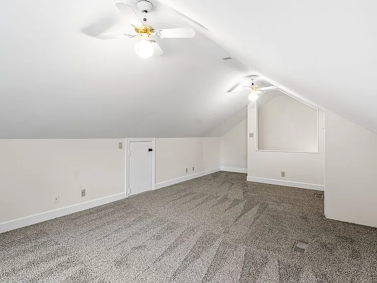108 Rolling Meadow Dr — Photo 36