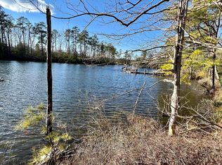 6 Lighthouse Ln, Heathsville, VA 22473