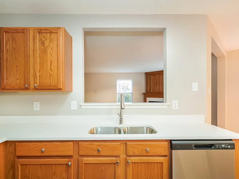 5739 N Jefferson Dr — Photo 8