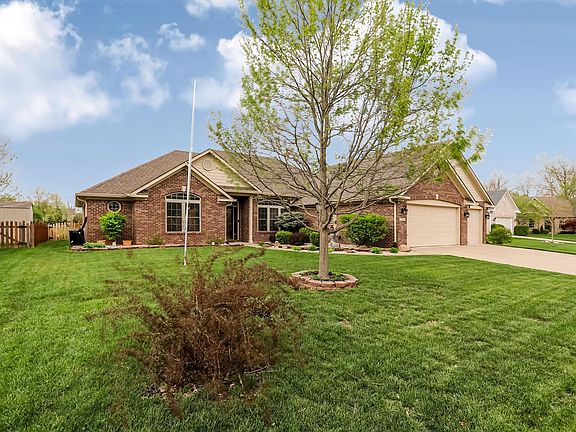 2nd image of 8130 Grassy Meadow Ct