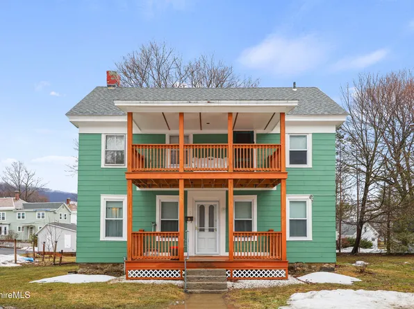 2 Horn Pl, Adams, MA 01220