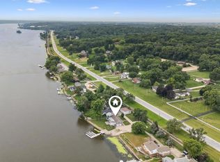 22799 Great River Rd, Le Claire, IA 52753