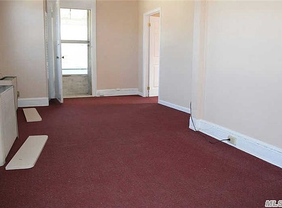 4th image of 9419 71st Ave