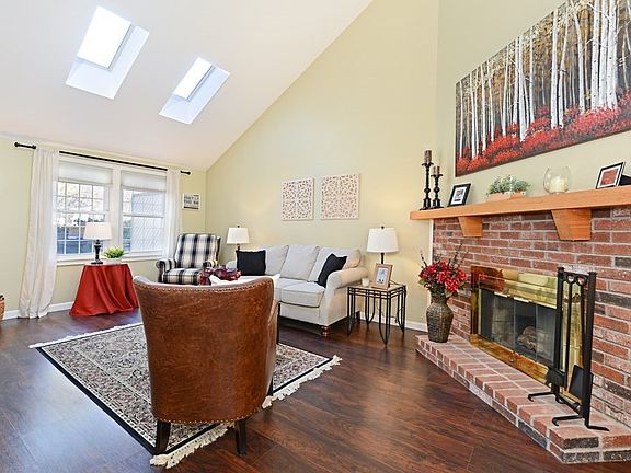5th image of 56 Harrington Farms Way