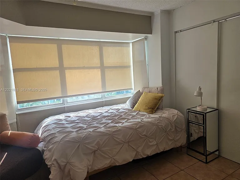 1881 Washington Ave #6H — Photo 9