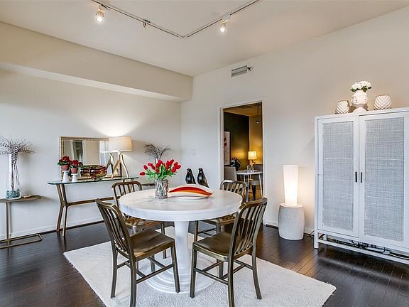 3rd image of 3030 McKinney Ave APT 1603
