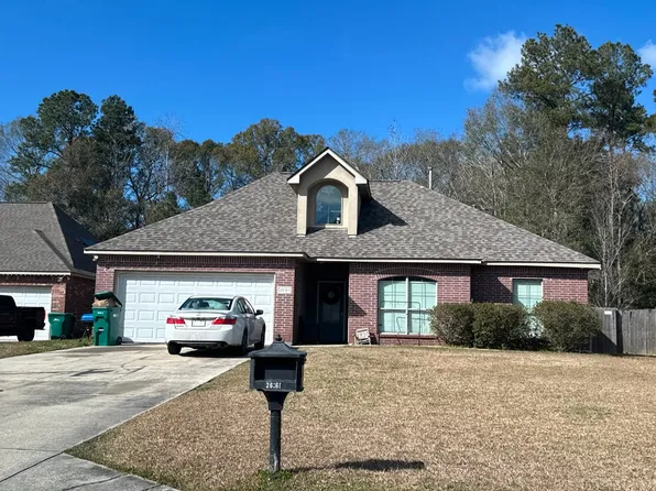 26161 Avoyelles Ave, Denham Springs, LA 70726