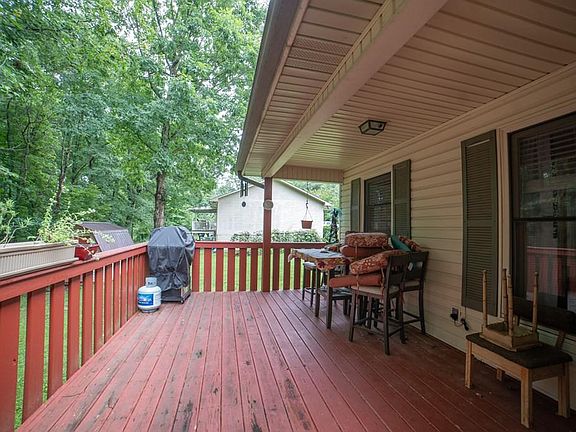 3rd image of 497 Mockingbird Dr