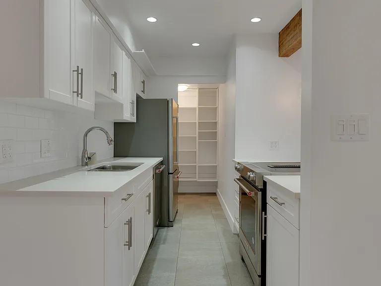 1100 W 6th Ave #E2 — Photo 25