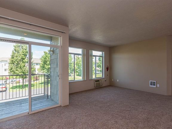 5th image of 22855 E Country Vista Dr APT 408